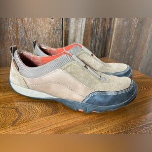 Merrell kangaroo women’s size 9.5 tan leather slip on shoes